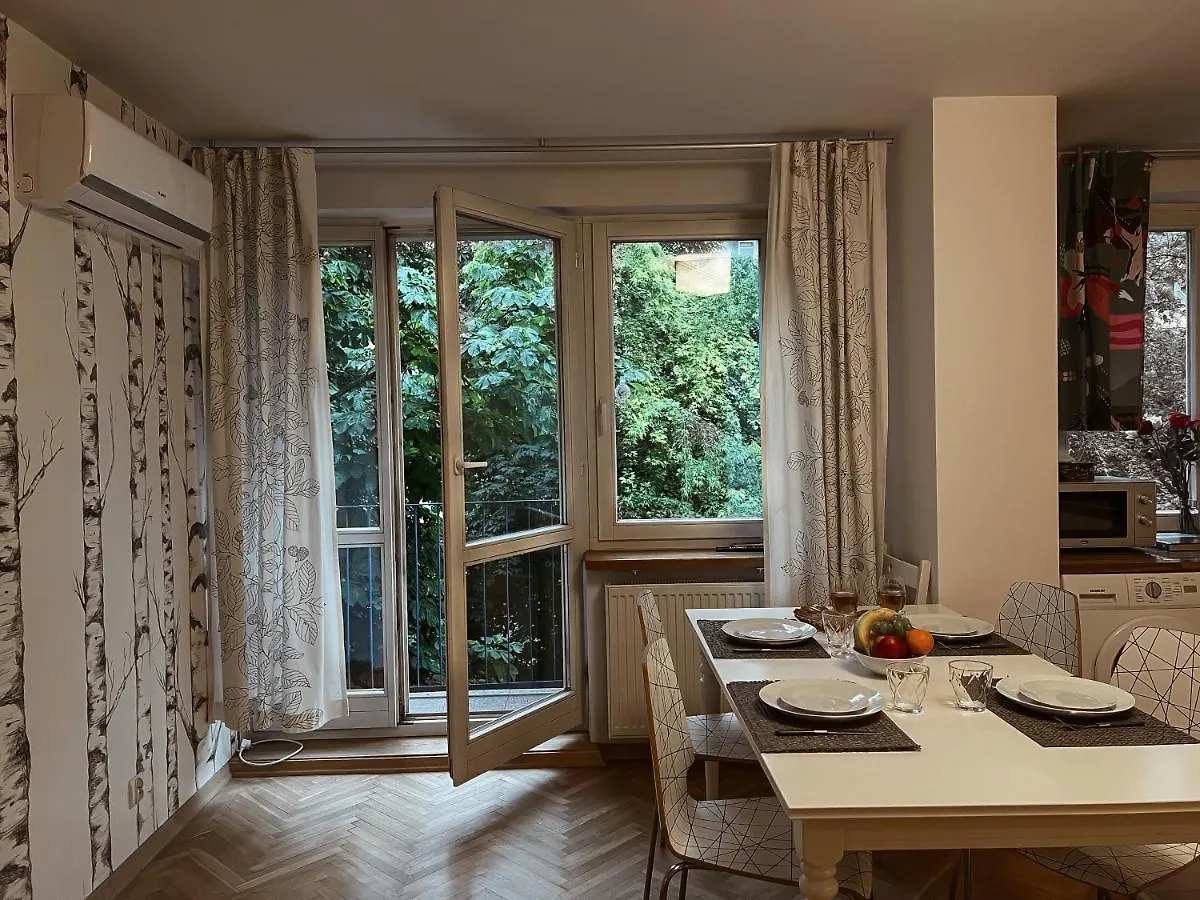 Birch Apartment, Central Railway Station وارسو